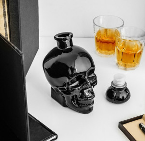 Sticla Decantor Whiskey Craniu Black