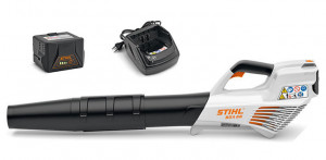 Suflanta STIHL BGA 56, 600 mc/h + Acumulator AK 20 si Incarcator AL101