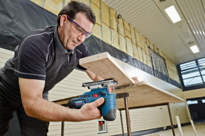 BOSCH GST 12V-70 PENDULAR CU ACUMULATORI 2 AH