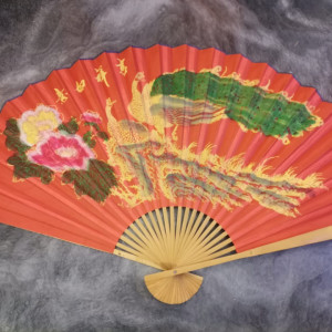 Evantai mare perete Feng Shui rosu, pauni cu flori 90 cm x 160 cm