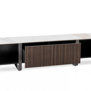 MADIA ANDROMEDA PORTA TV