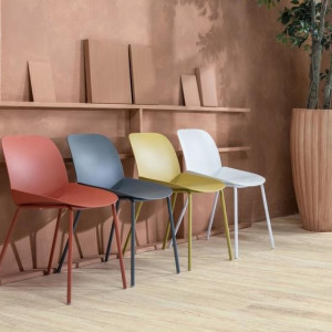 SEDIA COLORATA EVA