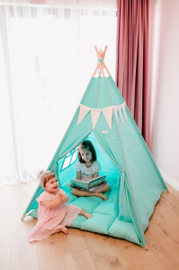 Set Cort de joaca teepee Menta, 110 x 110, salteluta, ghirlanda, pernite si kit fixare