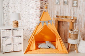 Set Cort de joaca, Pumpkin teepee, 120x120x160 cm, salteluta, ghirlanda, 2 pernite si kit fixare