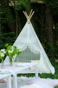 Set Cort teepee din dantelă, 120 x 120, salteluta, 2 pernite si kit fixare