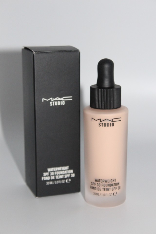 Fond de ten MAC Studio Waterweight Nuanta NW15 MAC imagine noua