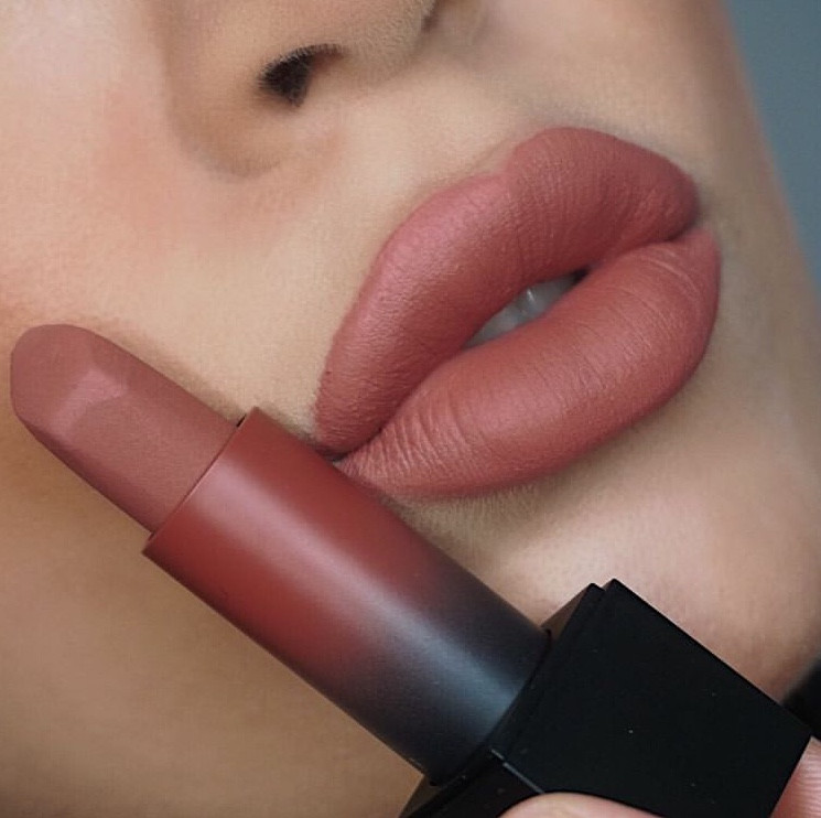 Huda Beauty Power Bullet Matte Lipstick Interview