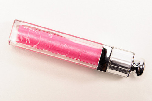 Luciu de buze pentru volum Dior Addict Ultra Gloss 453 Dolly Pink