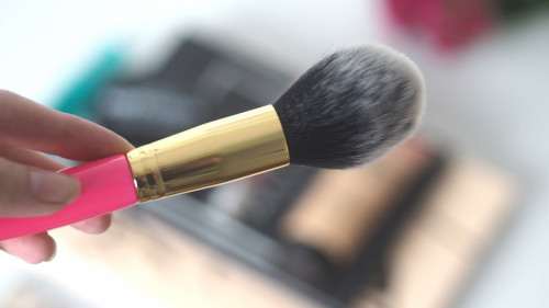 Pensula machiaj Technic Professional PRO Blusher Brush