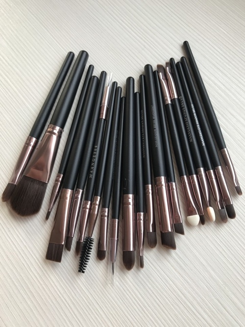 Set 20 pensule machiaj pentru fata si ochi