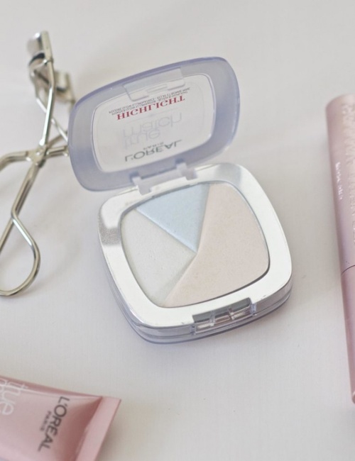 Pudra iluminatoare 3 in 1 Loreal True Match Highlight