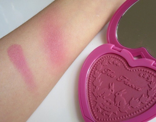Fard de obraz Too Faced Love Flush Nuanta Your Love is King