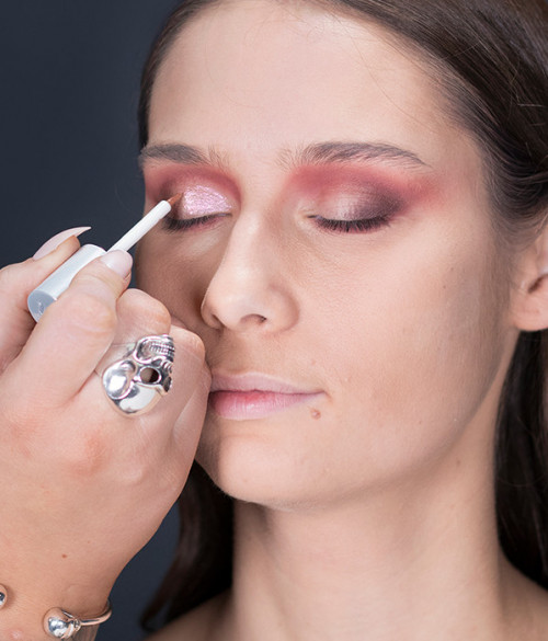 Fard de pleoape lichid Urban Decay Liquid Moondust Eyeshadow Recharged