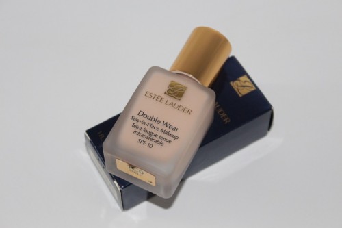 Fond de ten Estee Lauder Double Wear Stay in Place Nuanta 1C0 Shell