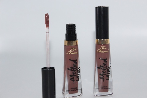 Ruj de buze lichid Too Faced Melted Latex Nuanta Strange Love