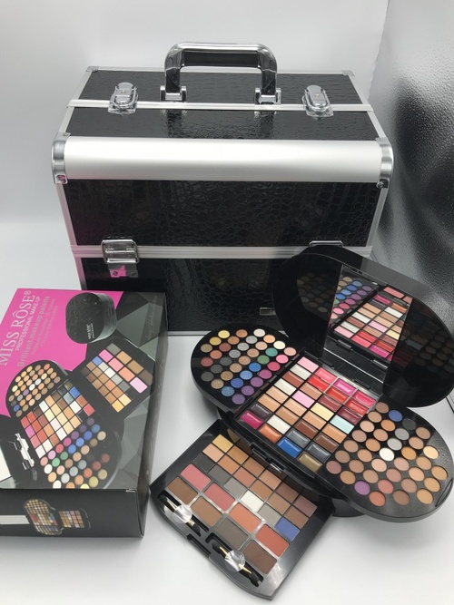 Pachet Cadoul Potrivit: Geanta depozitare cosmetice + trusa machiaj 130 farduri