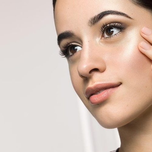 Paleta pudre iluminatoare Loreal La Vie En Glow Highlighting 02 Cool Glow