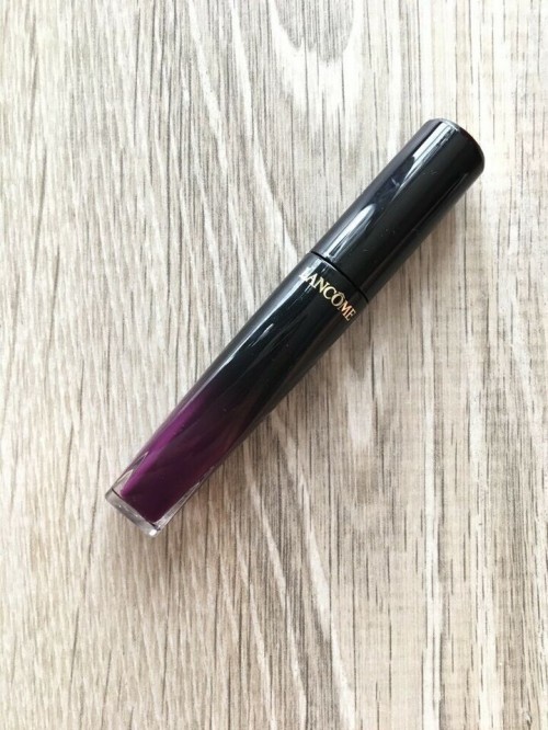 Ruj de buze lichid Lancome L`Absolu Lacquer Nuanta 490 Not Afraid