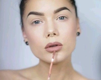 Ruj rezistent mat Mini Kat von D Nuanta Bow N Arrow