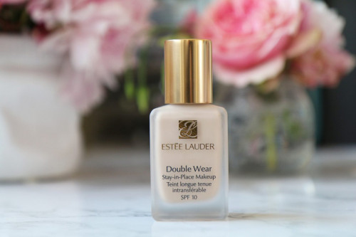Fond de ten Estee Lauder Double Wear Stay-in-Place 1N0 Porcelain
