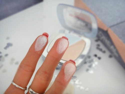 Pudra iluminatoare 3 in 1 Loreal True Match Highlight