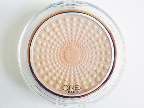 Pudra iluminatoare Loreal Lumi Magique 01 Rose Boudoir