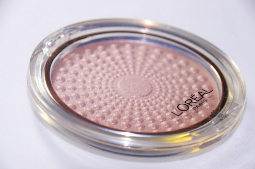 Pudra iluminatoare Loreal Lumi Magique 03 Rose Insolence