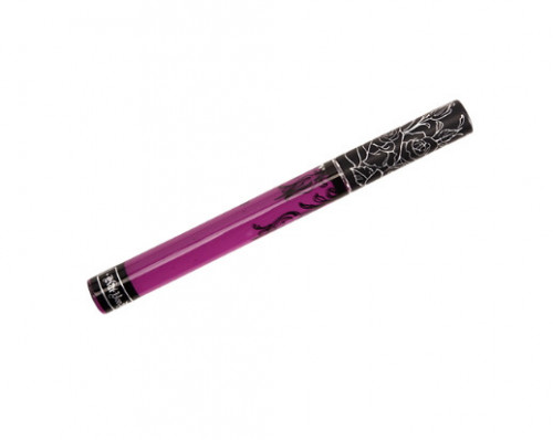 Ruj de buze rezistent mat Kat Von D, Nuanta L.U.V