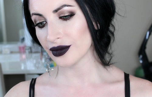 Ruj lichid mat Too Faced Melted Matte Nuanta Evil Twin