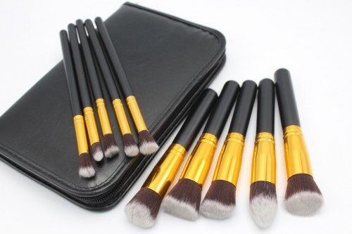Set 10 pensule machiaj kabuki + borseta depozitare