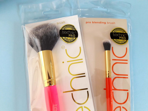 Set pensule machiaj fata si ochi Technic Professional PRO Brush