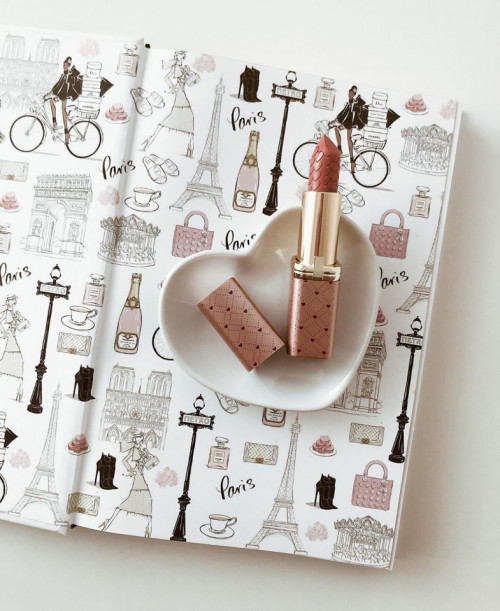 Ruj de buze Loreal Color Riche Valentine Edition 235 Nude