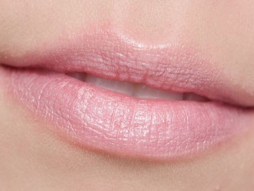 Ruj buze Loreal Color Riche Privee Nuanta Doutzen`s Nude
