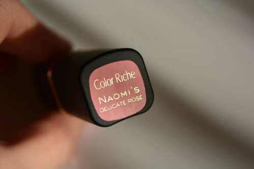 Ruj de buze Loreal Naomi`s Delicate Rose