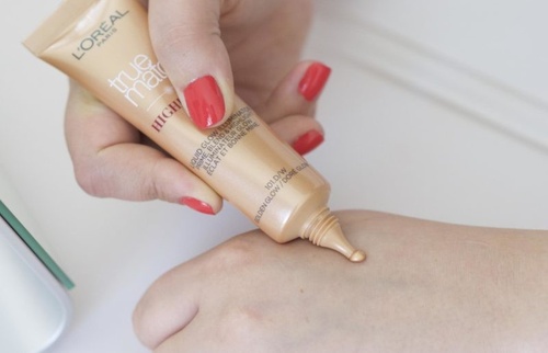 Highlighter / Iluminator cremos Loreal True Match nuanta 101 GOLDEN GLOW