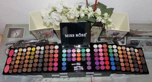 Trusa machiaj 148 culori Miss Rose Blockbuster 3D Palette