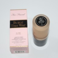 Fond de ten Too Faced Born This Way Nuanta Ivory
