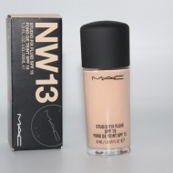 Fond de ten cu acoperire MAC Studio Fix Fluid SPF15 Nuanta NW13