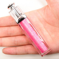 Luciu de buze pentru volum Dior Addict Ultra Gloss 453 Dolly Pink