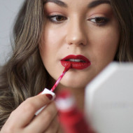 Ruj de buze rezistent la transfer Maybelline Superstay Matte Ink 20 Pioneer