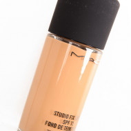 Fond de ten Mac Studio Fix Fluid SPF15 Nuanta C5