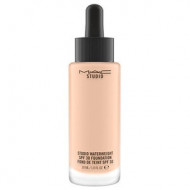Fond de ten MAC Studio Waterweight, Nuanta NW20