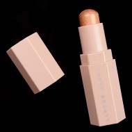 Iluminator stick Fenty Beauty Match Stix Shimmer nuanta Champagne Heist