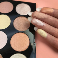 Paleta 8 pudre iluminatoare Technic Colour Fix Highlighter Palette