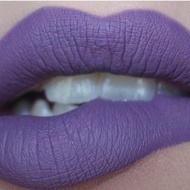 Ruj de buze rezistent mat Kat Von D, Nuanta Ayesha