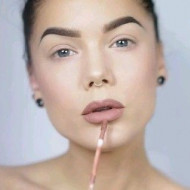 Ruj rezistent mat Mini Kat von D Nuanta Bow N Arrow