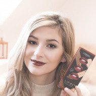 Set ruj de buze + creion contur Loreal X Cheryl Lip Kit Paint It Burgundy