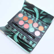 Trusa machiaj, Kiss Beauty Flare, 10 culori, pensula inclusa