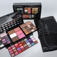 Pachet cosmetice format din Trusa machiaj + set pensule machiaj si geanta depozitare