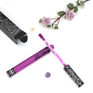 Ruj de buze rezistent mat Kat Von D, Nuanta L.U.V
